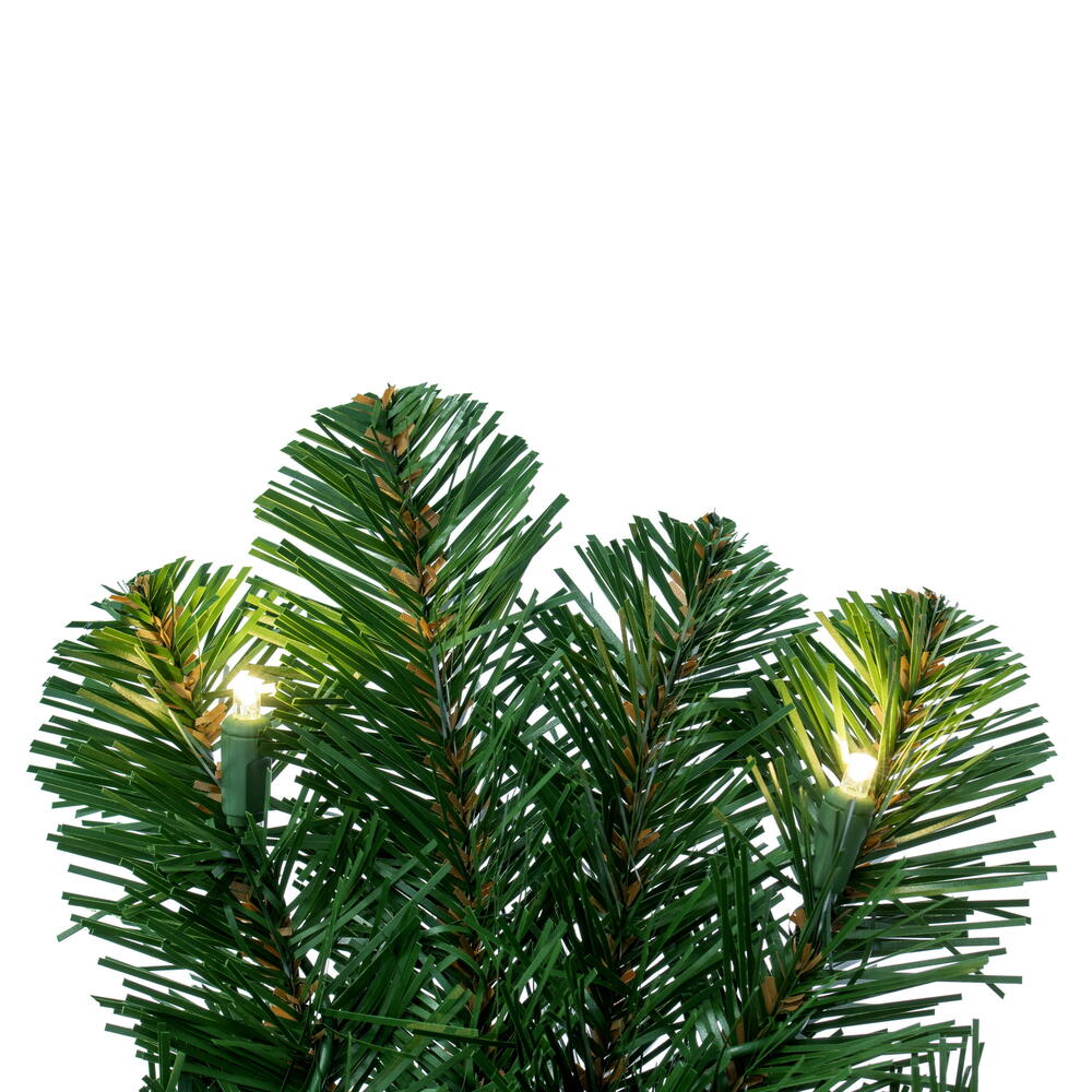 Vickerman Oregon Fir Artificial Wreath