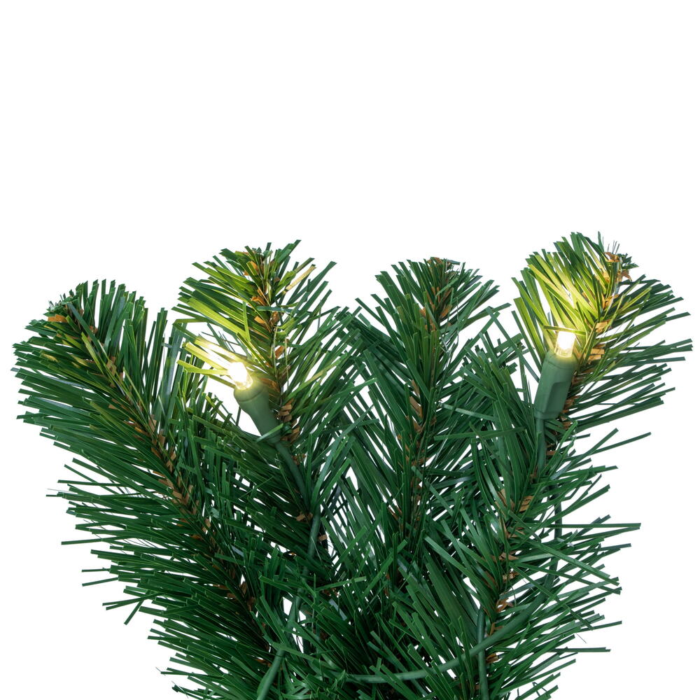 Vickerman Grand Teton Artificial Christmas Wreath