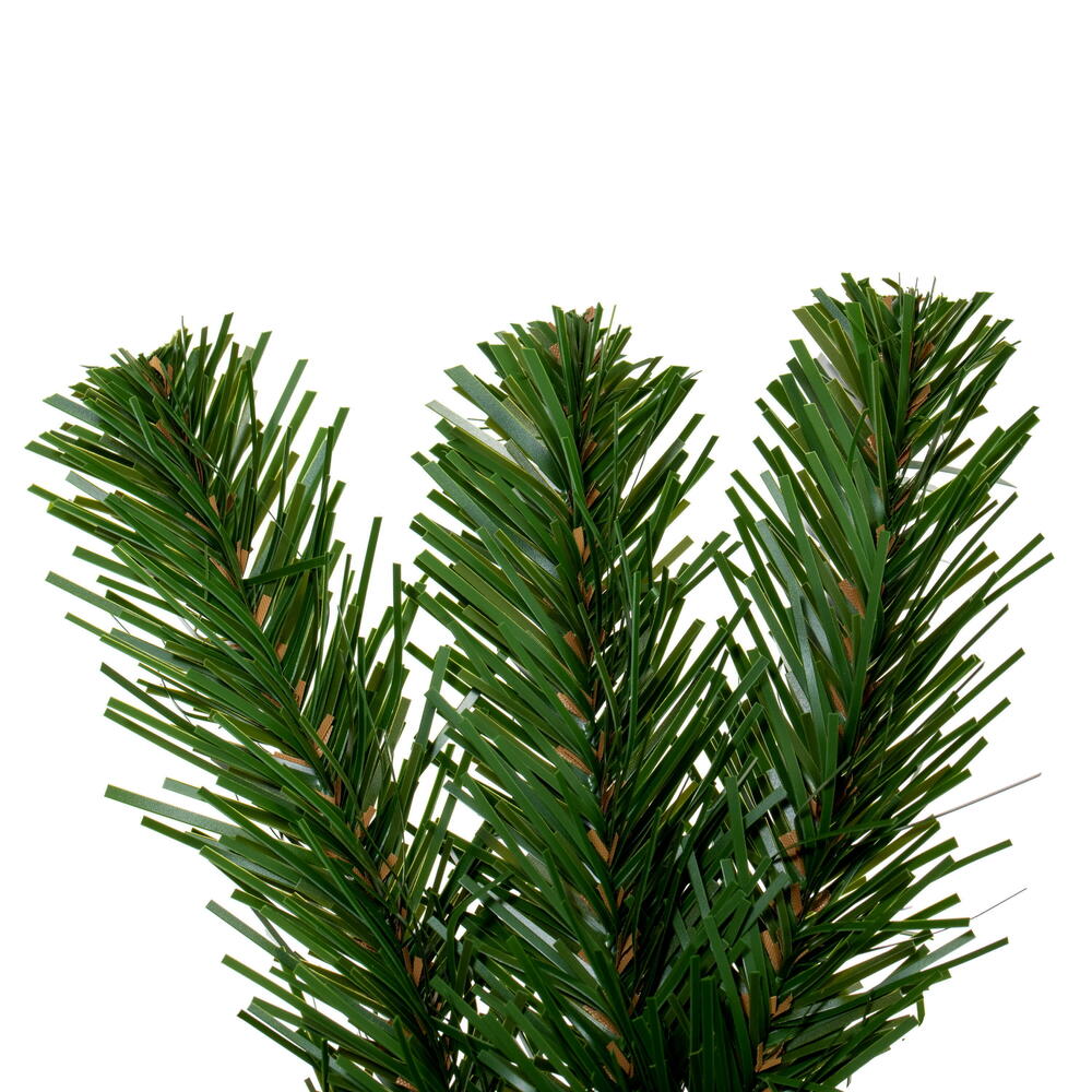 Vickerman Deluxe Sequoia Pine Wreath