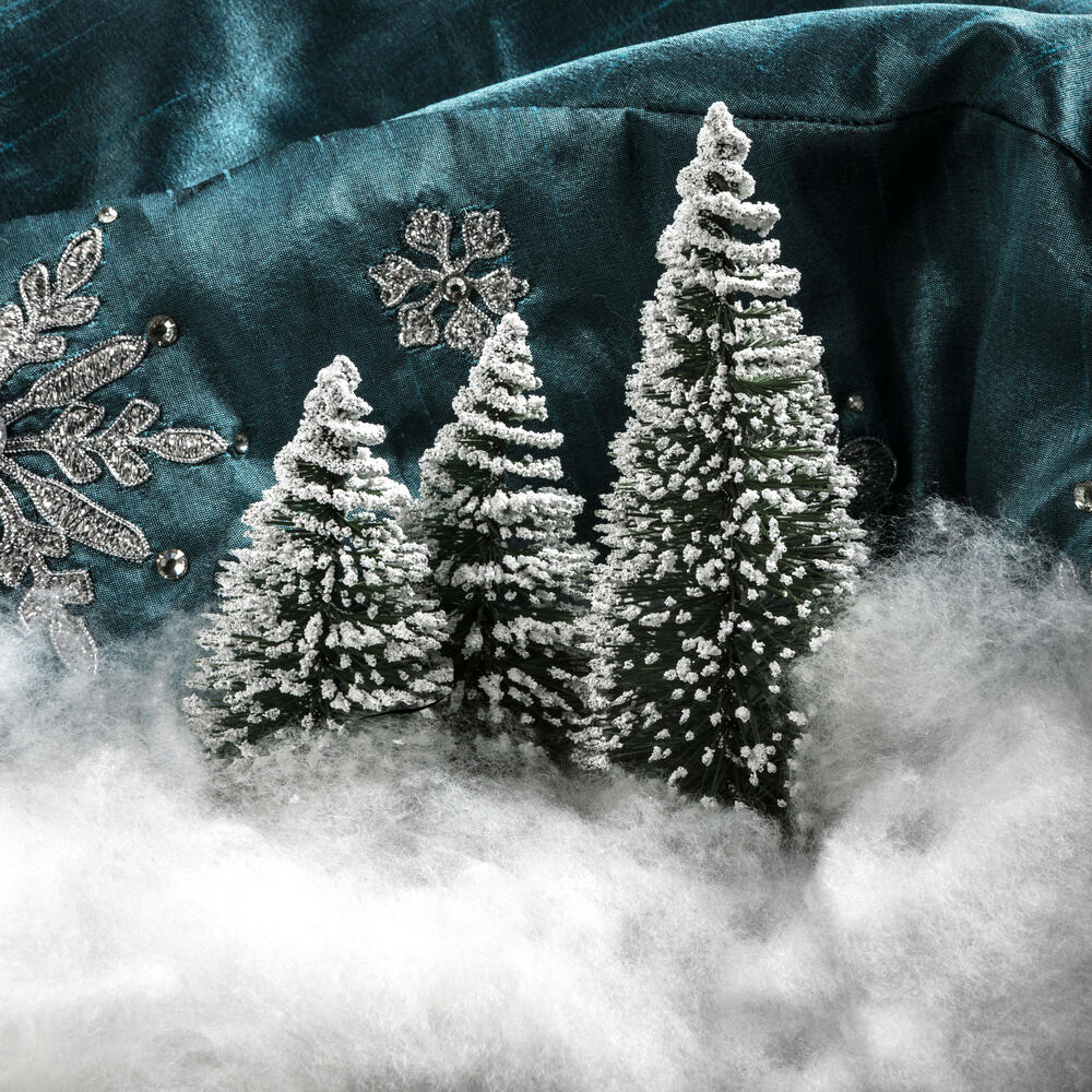 Vickerman White Snow Blanket